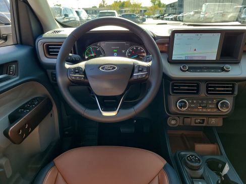 Certified 2024 Ford Maverick Lariat image 12