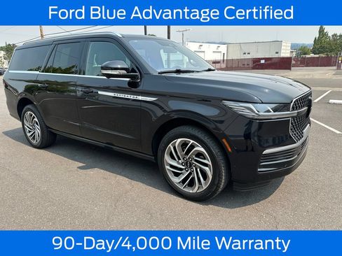 Used 2025 Lincoln Navigator L Reserve AWD/4WD image 10
