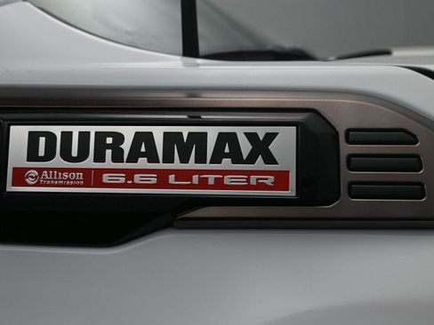 Used 2026 GMC Sierra 2500 AT4X image 6