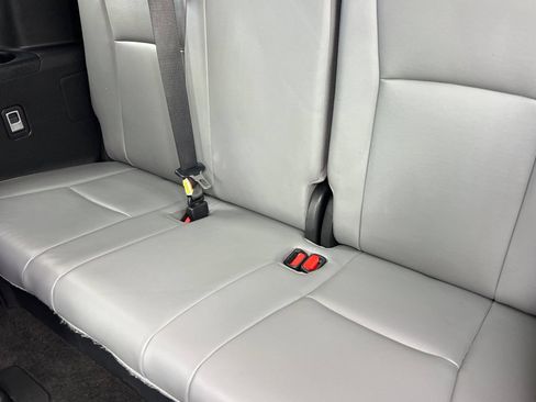 Used 2023 Toyota Highlander Bronze Edition w/ Protection Package #3 (TMS) FWD image 15