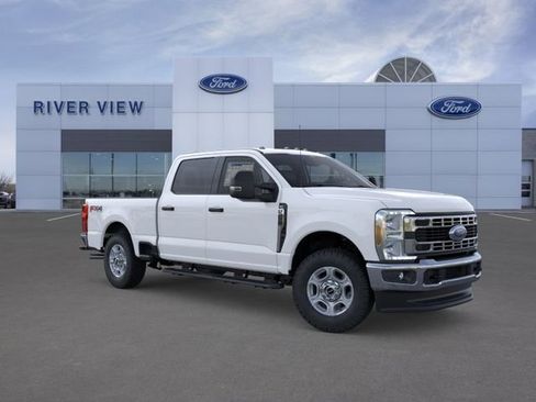 New 2026 Ford F250 XLT w/ FX4 Off-Road Package AWD/4WD image 7