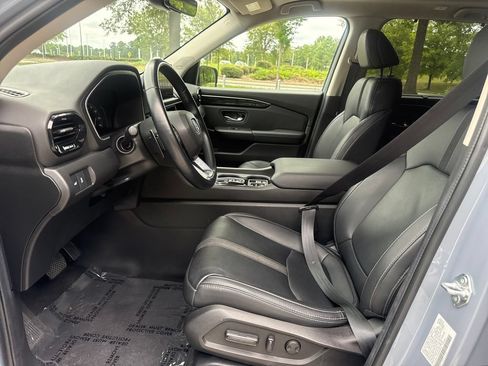Certified 2024 Honda Pilot Touring image 12