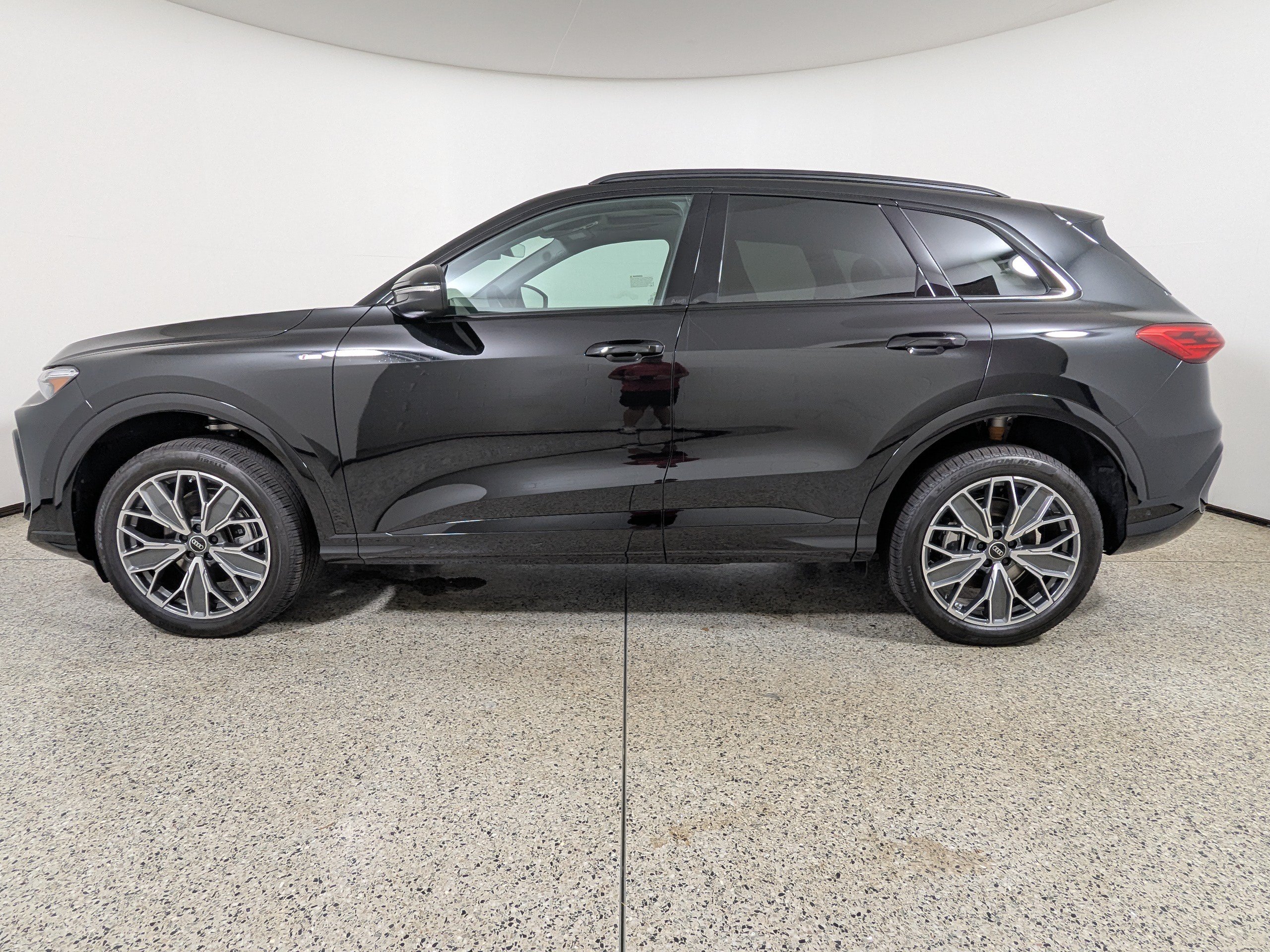 New 2026 Audi Q5 Premium Plus AWD/4WD image 4