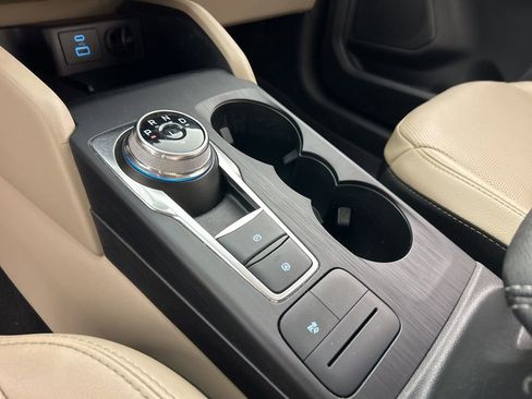 Used 2022 Ford Escape SEL w/ Technology Package image 24