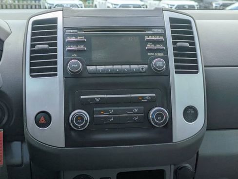 Used 2014 Nissan Frontier SV RWD image 18