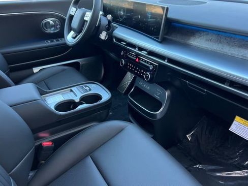 New 2026 Hyundai Ioniq 9 Calligraphy image 17