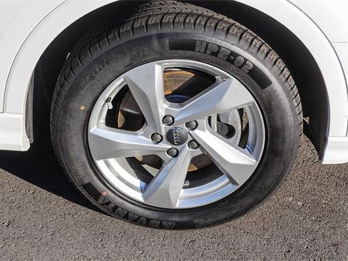 Used 2020 Audi Q3 2.0T Premium w/ Convenience Package image 14