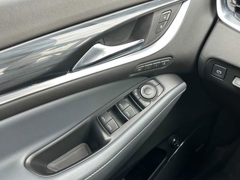 Used 2022 Buick Enclave Premium image 34