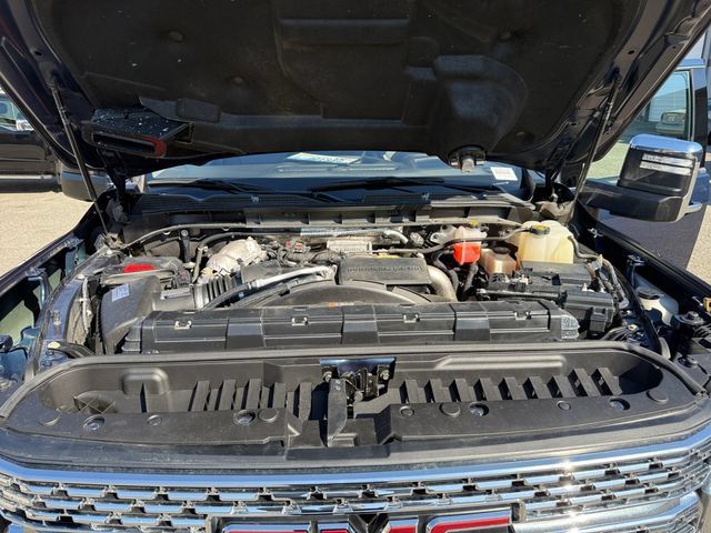 Used 2021 GMC Sierra 3500 Denali w/ Denali Ultimate Package AWD/4WD image 24