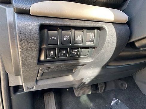 Used 2022 Subaru Forester Limited w/ Popular Package #2 image 28