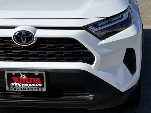 Used 2024 Toyota RAV4 LE image 8