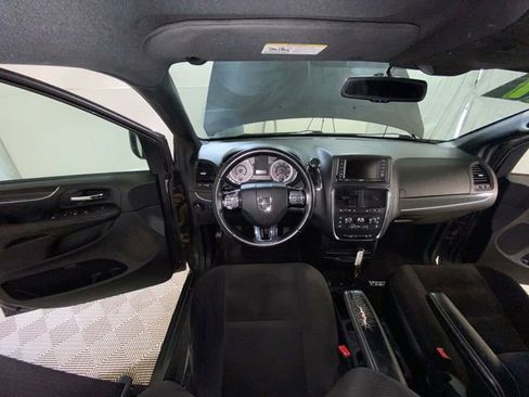 Used 2017 Dodge Grand Caravan SE FWD image 35