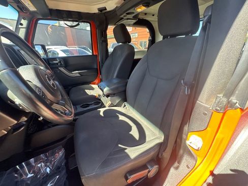 Used 2015 Jeep Wrangler Sport w/ Quick Order Package 24S AWD/4WD image 9