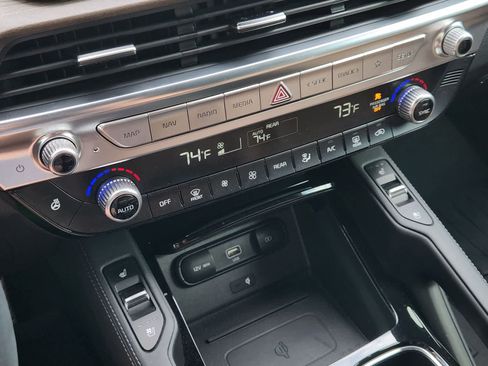 Certified 2020 Kia Telluride SX w/ SX Prestige Package image 19