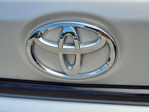 Used 2024 Toyota Corolla SE FWD image 7
