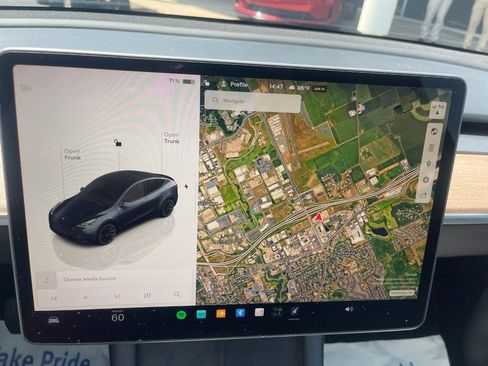 Used 2024 Tesla Model Y Long Range AWD/4WD image 20