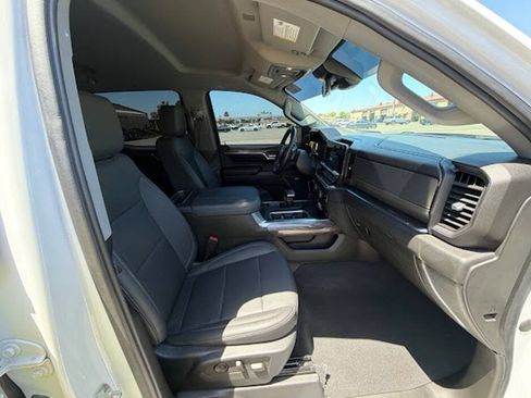 Used 2023 Chevrolet Silverado 1500 LTZ w/ LTZ Convenience Package II AWD/4WD image 16
