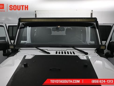 Used 2017 Jeep Wrangler Unlimited Sport w/ Quick Order Package 24S AWD/4WD image 32
