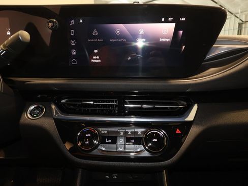 Certified 2024 Buick Envista Sport Touring w/ Convenience I Package FWD image 16
