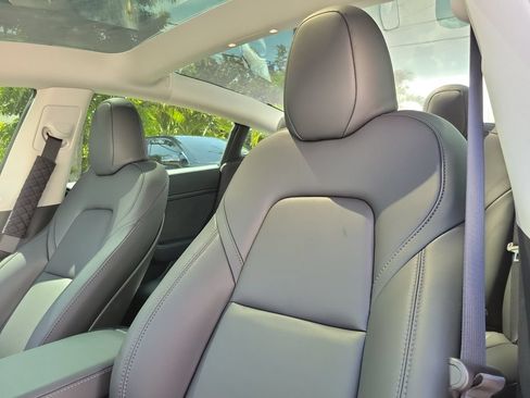 Used 2023 Tesla Model 3 Standard Range RWD image 16