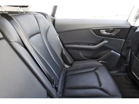 Used 2019 Audi Q8 Premium Plus w/ Premium Plus AWD/4WD image 11