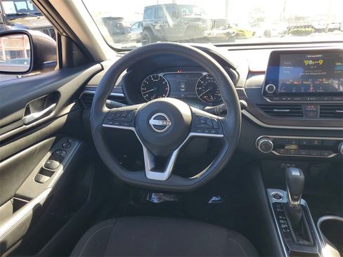 Certified 2024 Nissan Altima 2.5 SV image 22