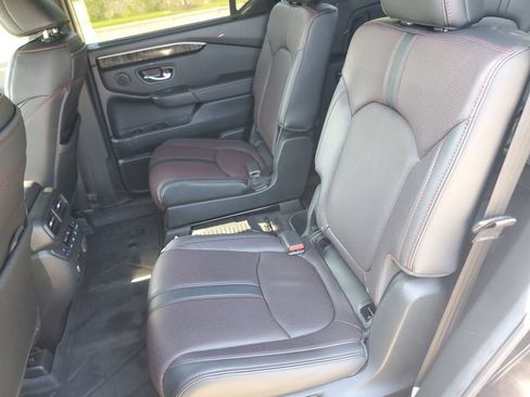 Used 2025 Honda Pilot Black Edition image 34