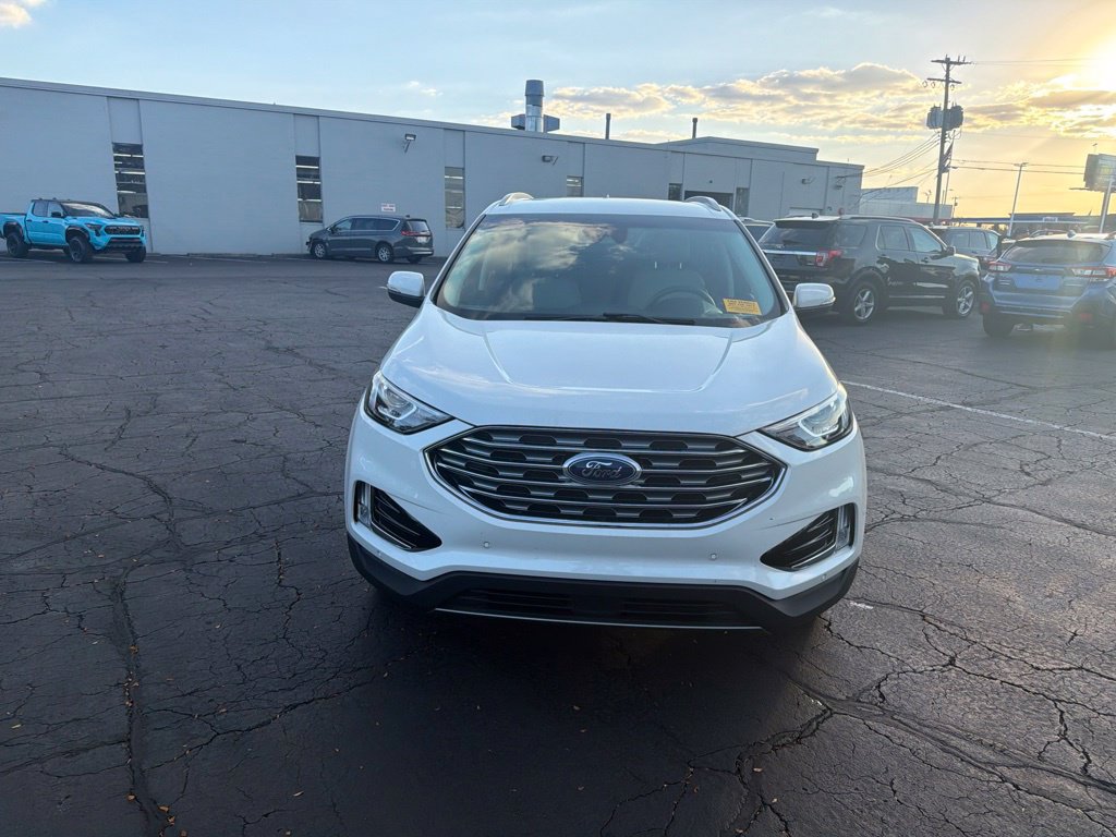 Used 2020 Ford Edge Titanium FWD image 3
