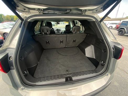 Used 2018 Chevrolet Equinox Premier image 21