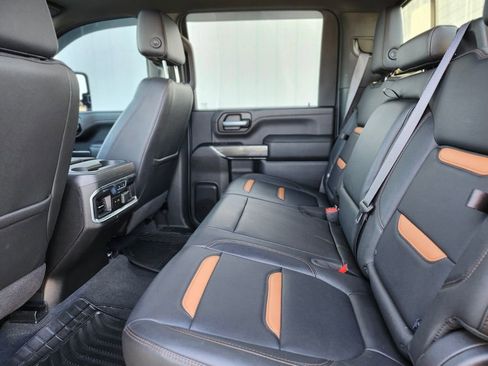 Used 2021 GMC Sierra 2500 AT4 w/ AT4 Premium Plus Package AWD/4WD image 14