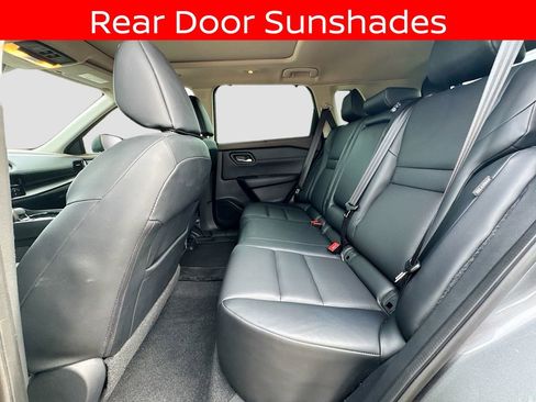 Used 2022 Nissan Rogue SV w/ SV Premium Package FWD image 21