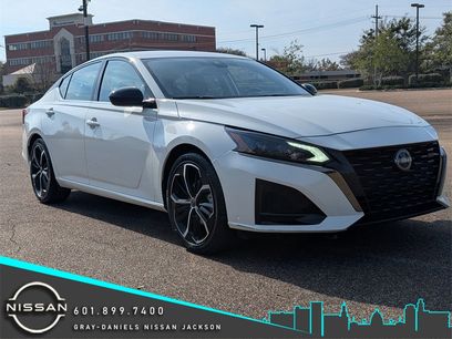Used 2024 Nissan Altima 2.5 SR