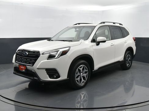 Certified 2024 Subaru Forester Premium image 7