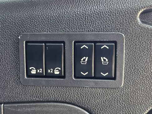 Used 2016 Cadillac Escalade ESV Premium AWD/4WD image 20
