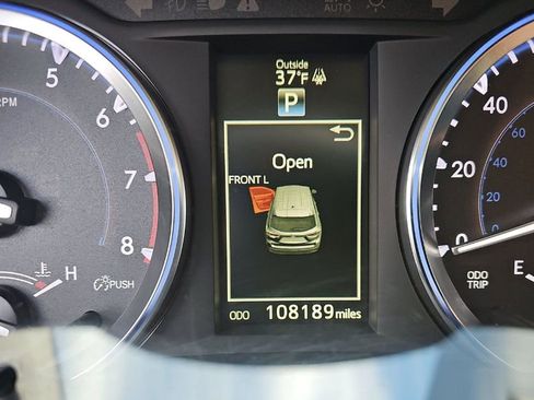 Used 2015 Toyota Highlander Limited image 10