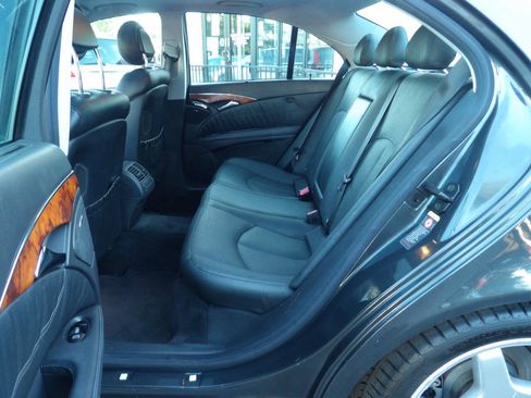 Used 2004 Mercedes-Benz E 320 Sedan image 10