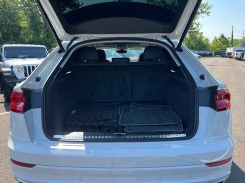 Used 2022 Audi Q8 Premium AWD/4WD image 22