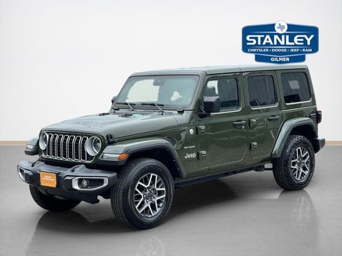 Used 2024 Jeep Wrangler Unlimited Sahara AWD/4WD image 3