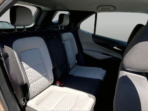 Used 2018 Chevrolet Equinox LS FWD image 26