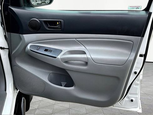 Used 2013 Toyota Tacoma PreRunner RWD image 22