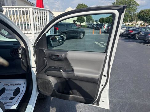Used 2023 Toyota Tacoma SR w/ SR Convenience Package RWD image 23