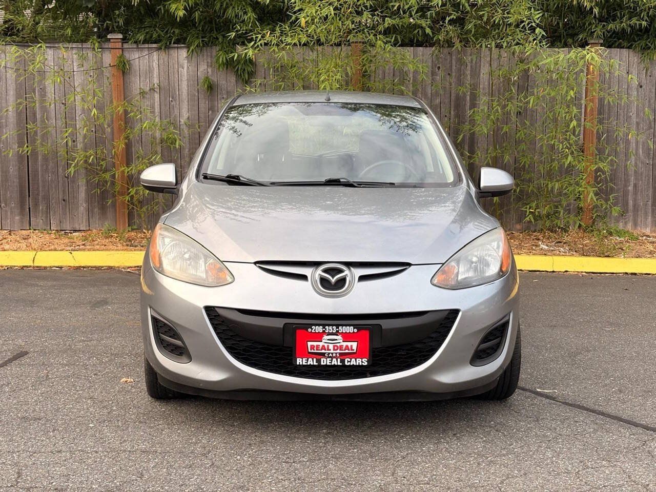 Used 2014 MAZDA MAZDA2 Sport FWD image 3