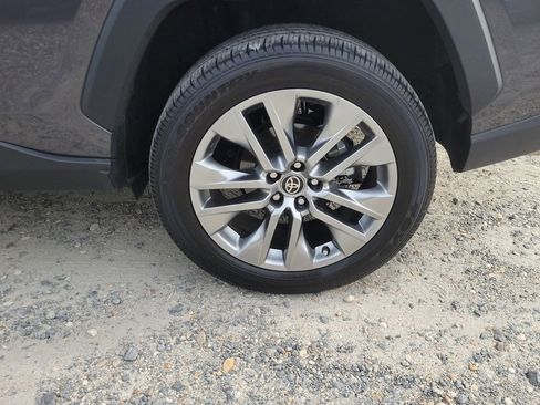 Used 2023 Toyota RAV4 XLE Premium image 5