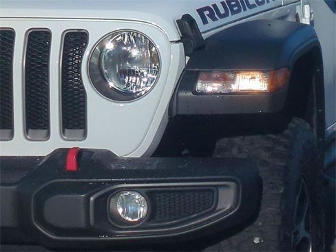 Certified 2022 Jeep Wrangler Unlimited Rubicon w/ Cold Weather Group image 17