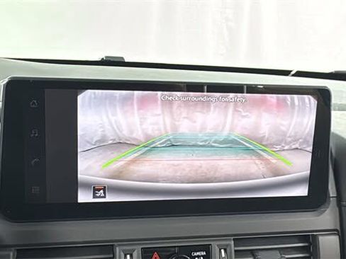 New 2026 Nissan Pathfinder S image 7