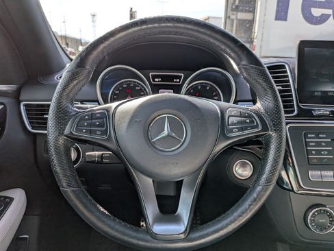 Used 2017 Mercedes-Benz GLE 400 4MATIC image 14