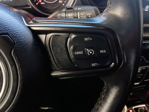 Used 2022 Jeep Wrangler Unlimited Sport image 25