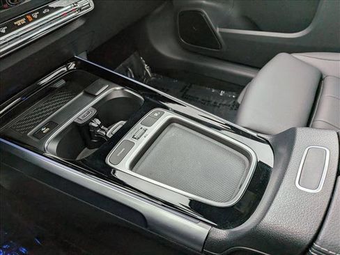 Certified 2025 Mercedes-Benz GLB 250 image 12