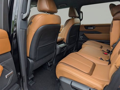 New 2025 Nissan Armada SL image 15