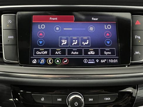 Used 2024 Buick Enclave Premium image 40